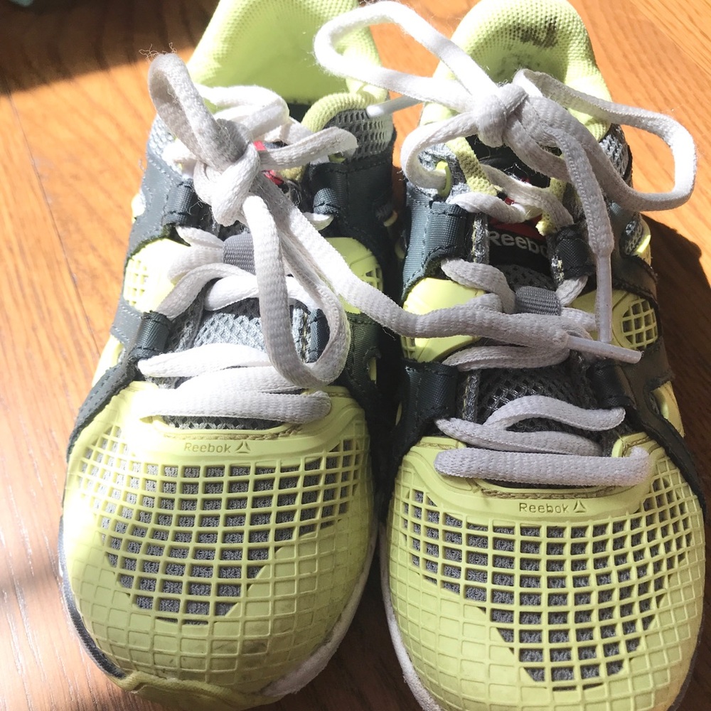 Little kids reebok ortholite tennis shoes.